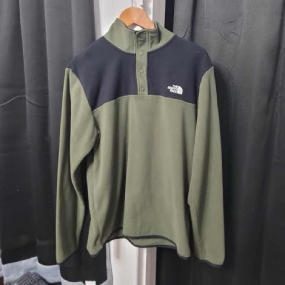 The North Face TKA Glacier Snap
Neck Pullover Fleece Men's Size Large
Green Blck